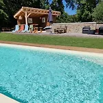 Bed and Breakfast La Perle Studio Avec Kitchenette Et Jacuzzi
