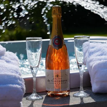 La Perle Studio Avec Kitchenette Et Jacuzzi 3* Gauriaguet