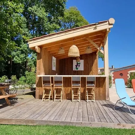 Bed and breakfast Domaine Des Pierres Precieuses - Chic Et Charme A La Campagne - Chambre Climatisee Avec Kitchenette - Acces Pmr Gauriaguet