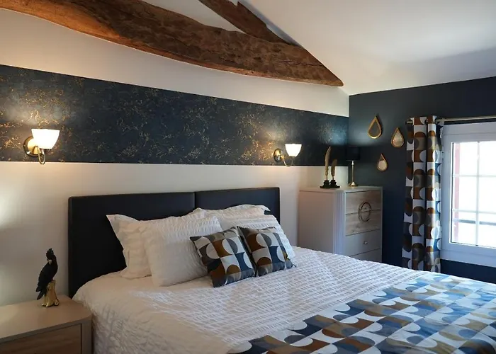 Bed & Breakfast La Perle Studio Avec Kitchenette Et Jacuzzi Gauriaguet