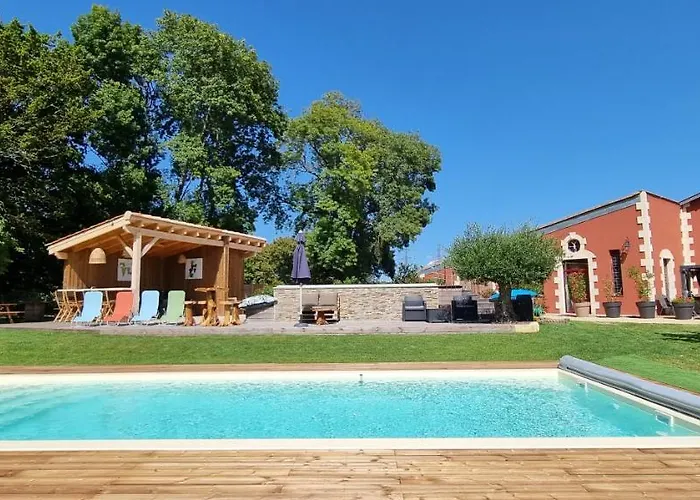 La Perle Studio Avec Kitchenette Et Jacuzzi Gauriaguet