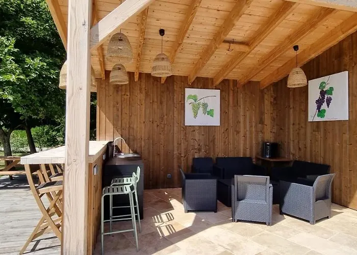 La Perle Studio Avec Kitchenette Et Jacuzzi 3*